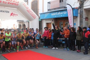 El Medio Maratón celebra su 18 aniversario con una gran fiesta del atletismo Álora llena sus calles de corredores y público, pero sobre todo de un excelente ambiente festivo mediomaratón 097