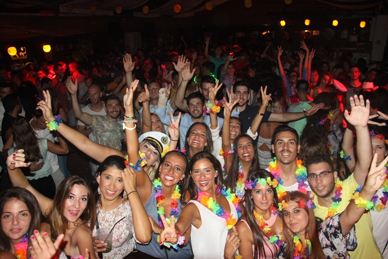 MALAGAES TE INVITA A DESCUBRIR LAS CUATRO MEJORES CASETAS DE LA FERIA EN EL REAL NOCTURNO DE MÁLAGA