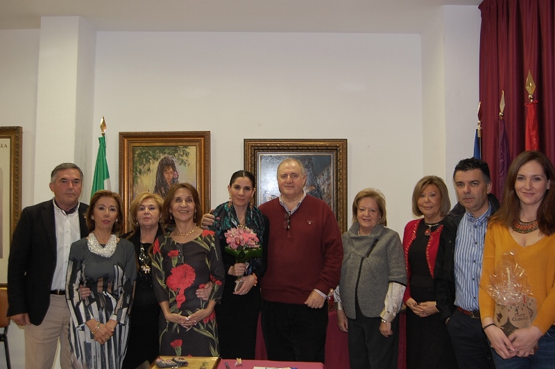 La cantante malagueña Diana Navarro será la pregonera de la Exaltación de la Mantilla 2016