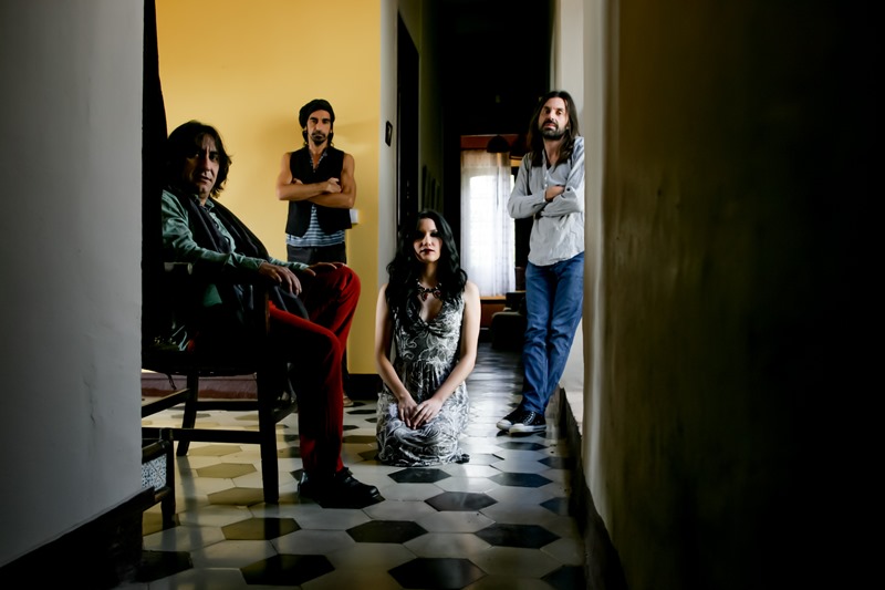 Xoel López enseña nuevos sonidos y tira de revisionismo personal en su concierto de mañana en Alternativos