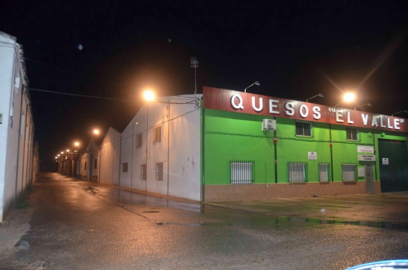EL AYUNTAMIENTO DE CAMPILLOS, MÁLAGA, INSTALA NUEVE PUNTOS DE LUZ EN EL POLÍGONO INDUSTRIAL EL BOMBÉ