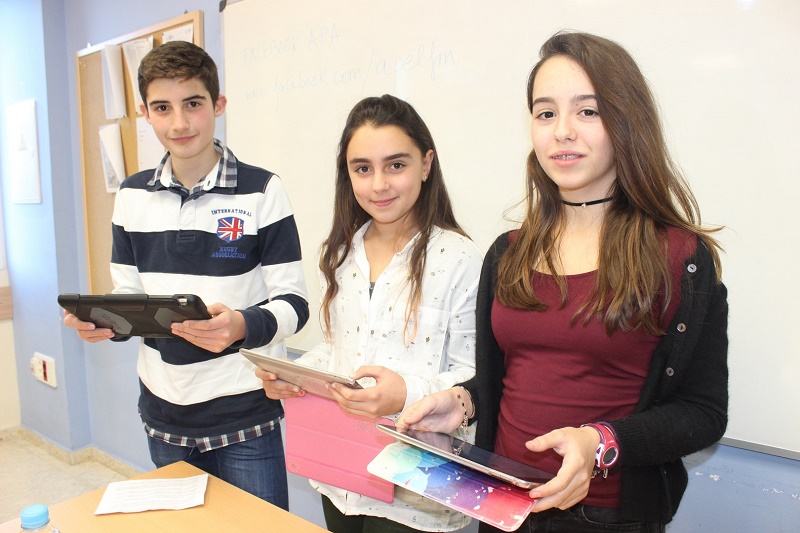 Padres de alumnos del Liceo Francés de Málaga reciben una charla para ayudar a sus hijos a utilizar las Redes Sociales de forma didáctica