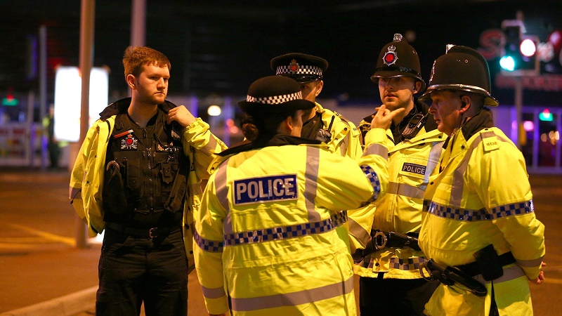 La crónica negra del salvaje atentado en Manchester deja de momento 22 muertos y 59 heridos