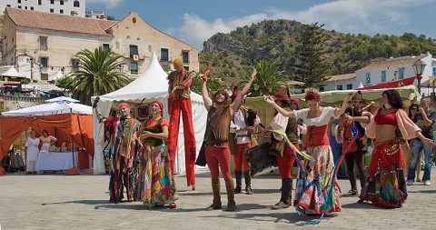 Tres fiestas singulares potencian el atractivo turístico de las comarcas de la Axarquía, Guadalteba y la Serranía de Ronda