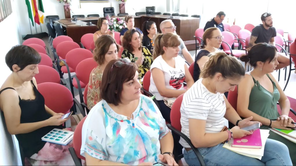EL AYUNTAMIENTO DE CAMPILLOS EJECUTA UN PROYECTO SOBRE MIGRACIÓN Y POLÍTICA LOCAL EL AYUNTAMIENTO DE CAMPILLOS EJECUTA UN PROYECTO SOBRE MIGRACIÓN Y POLÍTICA LOCAL