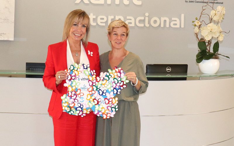 Vithas Costa del Sol firma un acuerdo con la ONG DEBRA-Piel de Mariposa para dar visibilidad a esta enfermedad genética incurable