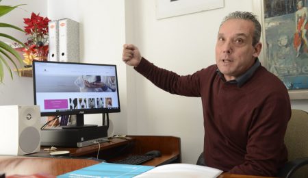 El Ayuntamiento promueve en su página web la adopción de perros y gatos recogidos en Torremolinos, Málaga