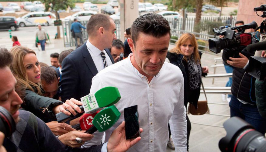 Acuerdan evitar el juicio 'in extremis' y condenan al dueño de la finca donde murió el pequeño Julen a un año de prisión tras aceptar los hechos