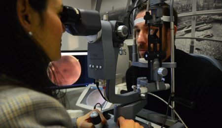 Fotografiar la retina de los pacientes, la solución de ópticos y oftalmólogos para descongestionar los centros sanitarios