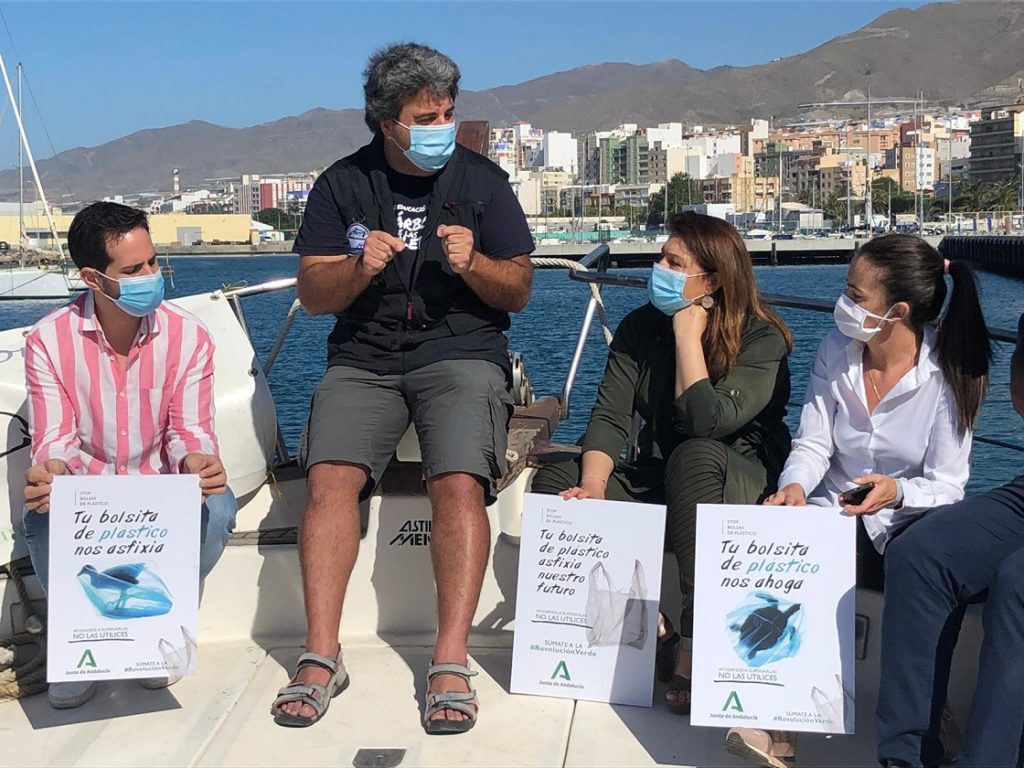 Crespo presenta la campaña ‘Stop bolsas de plástico’ en el Día Mundial de los Océanos Crespo presenta la campaña ‘Stop bolsas de plástico’ en el Día Mundial de los Océanos
