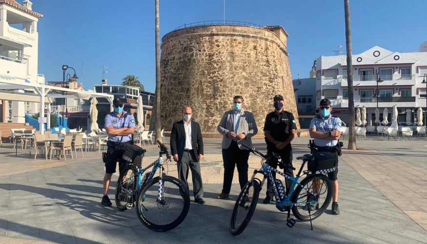 La Unidad Ciclista de Policía velará por la seguridad en las playas malagueñas de Mijas durante todo el verano