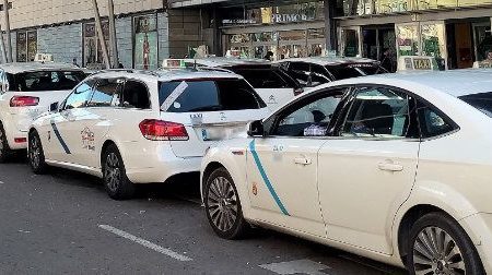 SE POSPONE A SEPTIEMBRE EL EXAMEN PARA OBTENER EL CERTIFICADO MUNICIPAL DE CONDUCTOR DE TAXI EN MÁLAGA