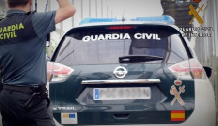 La Guardia Civil detiene a un hombre en Torrox, Málaga por agresión sexual y robo a una mujer de 73 años