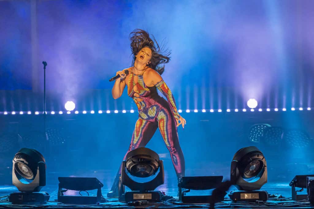 La diosa latina, Nathy Peluso, enloquece al público de Starlite Catalana Occidente con un rompedor show
