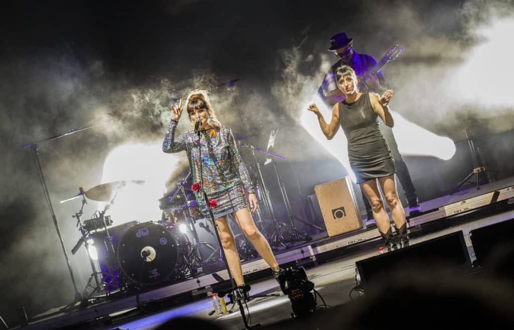 Rozalén, un viaje por las emociones en Starlite Catalana Occidente