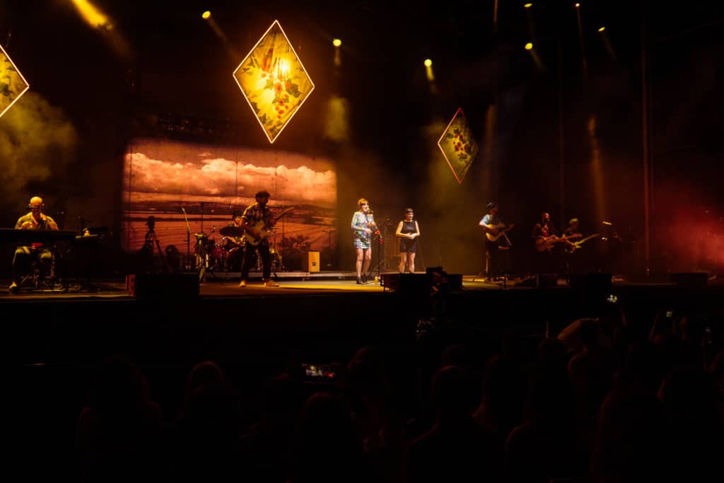 Rozalén, un viaje por las emociones en Starlite Catalana Occidente
