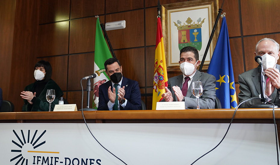 Moreno valora la apuesta de la Junta por el acelerador de partículas, que sitúa a Andalucía a la vanguardia en ciencia e innovación
