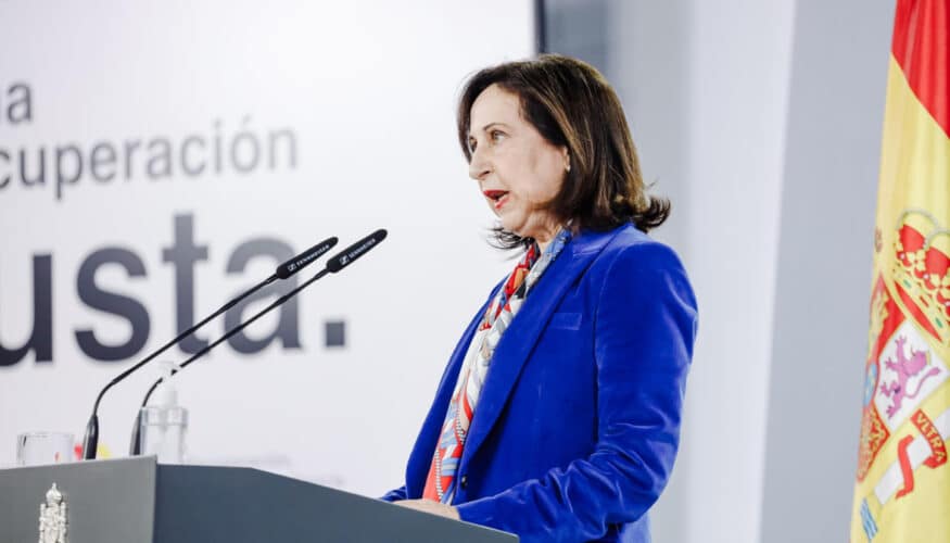 La ministra de Defensa, ha anunciado este lunes que España reforzará los contingentes desplegados en la frontera con Rusia