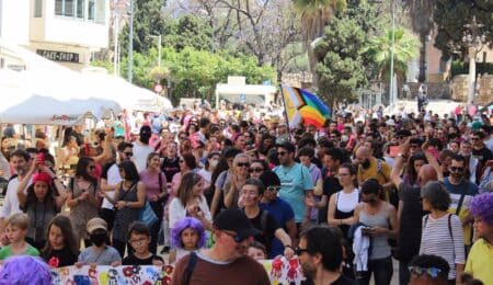 La Invisible vuelve a salir a la calle contra su desalojo y por una Málaga "llena de vida"