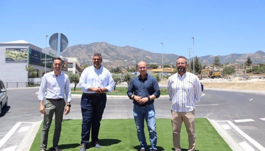 Comienzan a dar servicio las dos nuevas rotondas de la carretera de Mijas, Málaga