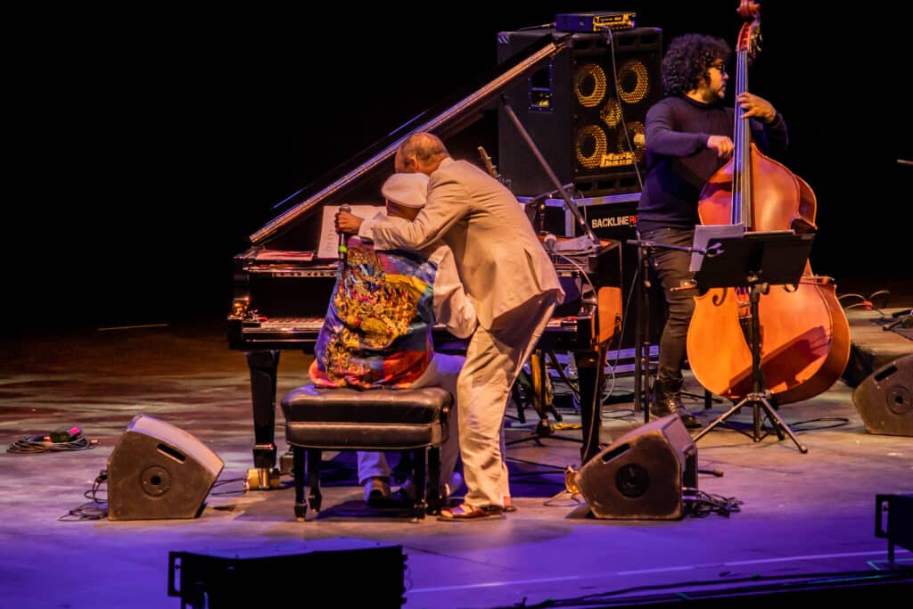 El astro del jazz latino, Chucho Valdés, celebra sus 80 años rodeado de amigos sobre el escenario de en Starlite Catalana Occidente