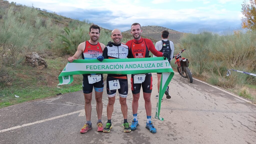 Samuel Núñez y María Belén Mejías vencen en el VI Duatlón Cros Ciudad de Antequera