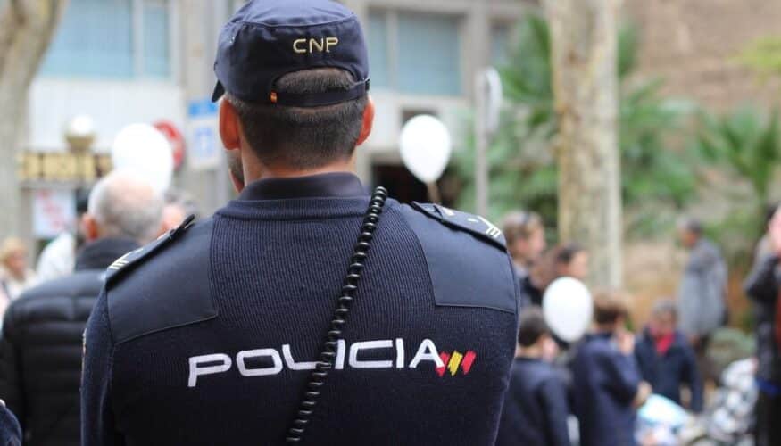 Policía Nacional esclarece en Vélez-Málaga una docena de robos en vehículos y detiene a cuatro personas