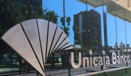 Unicaja Banco ganó 260 millones en el ejercicio 2022, un 89% más que en 2021