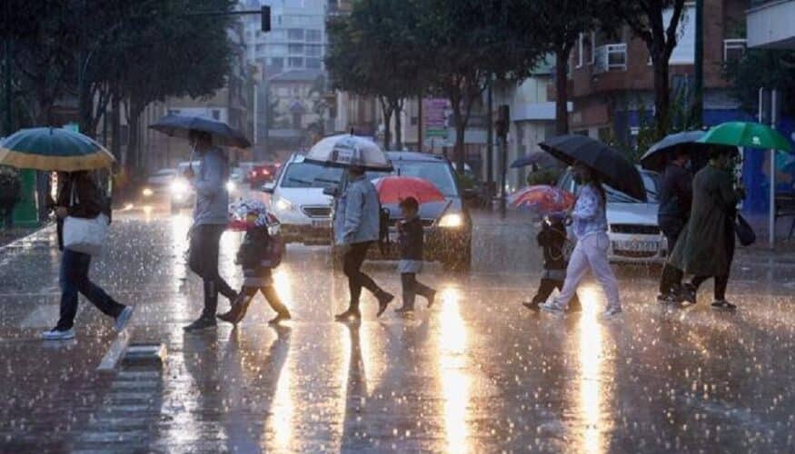 AEMET activa esta medianoche el aviso naranja por lluvias en comarcas de Cádiz y Málaga