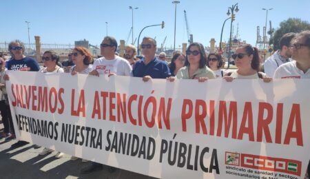 CCOO ha participado en la manifestación de Málaga, en defensa de la sanidad pública, convocada por Marea Blanca