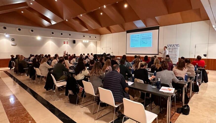 Más de 120 profesores de academias de inglés de Málaga participan en unas jornadas de formación de la Universidad de Cambridge