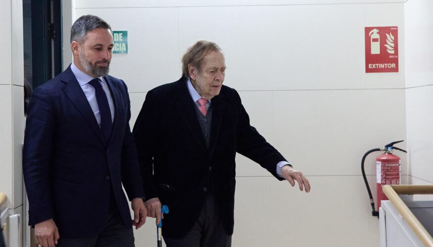 Abascal y Tamames se repartirán los papeles de 'poli bueno' y 'poli malo' este martes en la moción de censura
