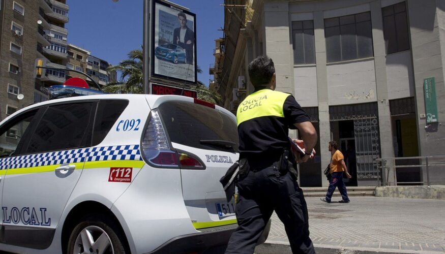 La Policía Local de Málaga tramita 104 denuncias en materia de control de ruidos y convivencia ciudadana