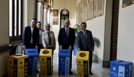 AVANZA LA IMPLANTACIÓN SELECTIVA  DE RESIDUOS EN LOS EDIFICIOS MUNICIPALES Y PÚBLICOS