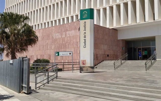 Extinguido un incendio en una zona de obras de la Ciudad de la Justicia de la capital