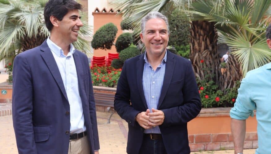 Elías Bendodo pide al Gobierno explicación por prohibir que militares participen en Día de la Cruz de dos municipios malagueños
