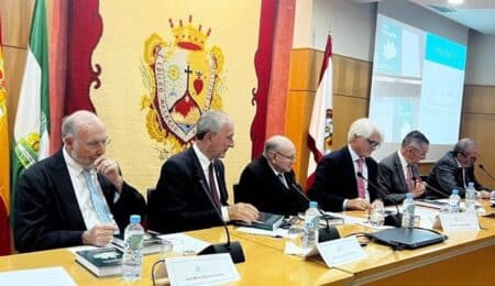 Guerrero-Strachan, decano de honor de la Abogacía, presenta un libro con anécdotas profesionales y personales
