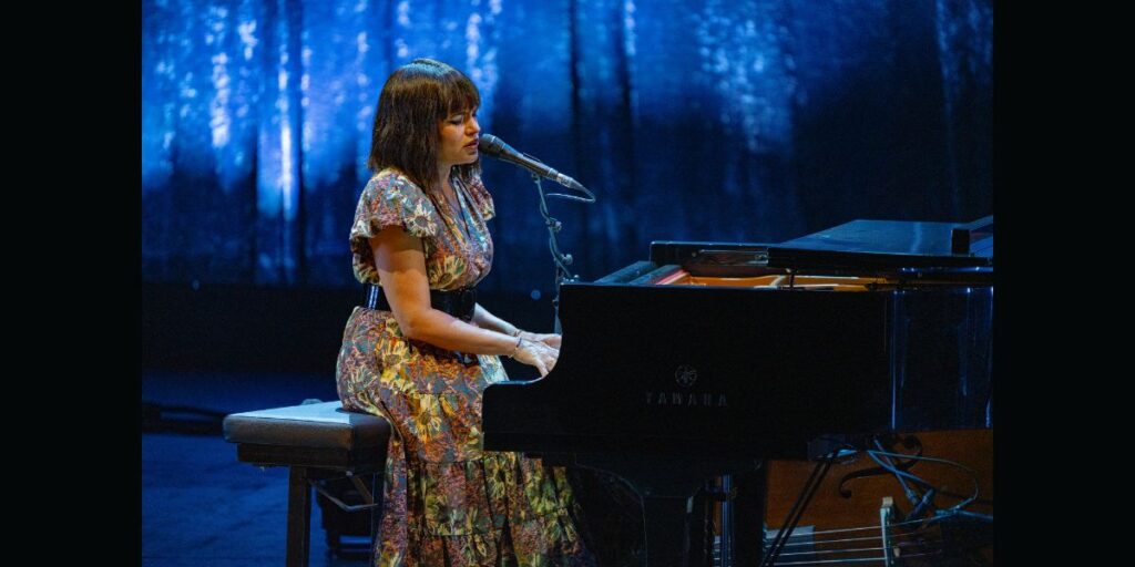 LA NUEVE VECES GANADORA DEL GRAMMY, NORAH JONES DESPLIEGA SU TALENTO POR PRIMERA VEZ EN STARLITE OCCIDENT LA NUEVE VECES GANADORA DEL GRAMMY, NORAH JONES DESPLIEGA SU TALENTO POR PRIMERA VEZ EN STARLITE OCCIDENT