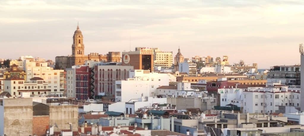 Málaga City Building For Sale 1.630 m2 Direct Property