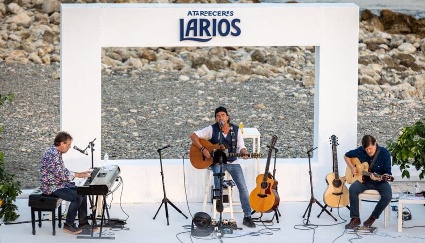 Atardeceres Larios: doce mágicas citas al atardecer para celebrar que Vivir Bien es un Arte