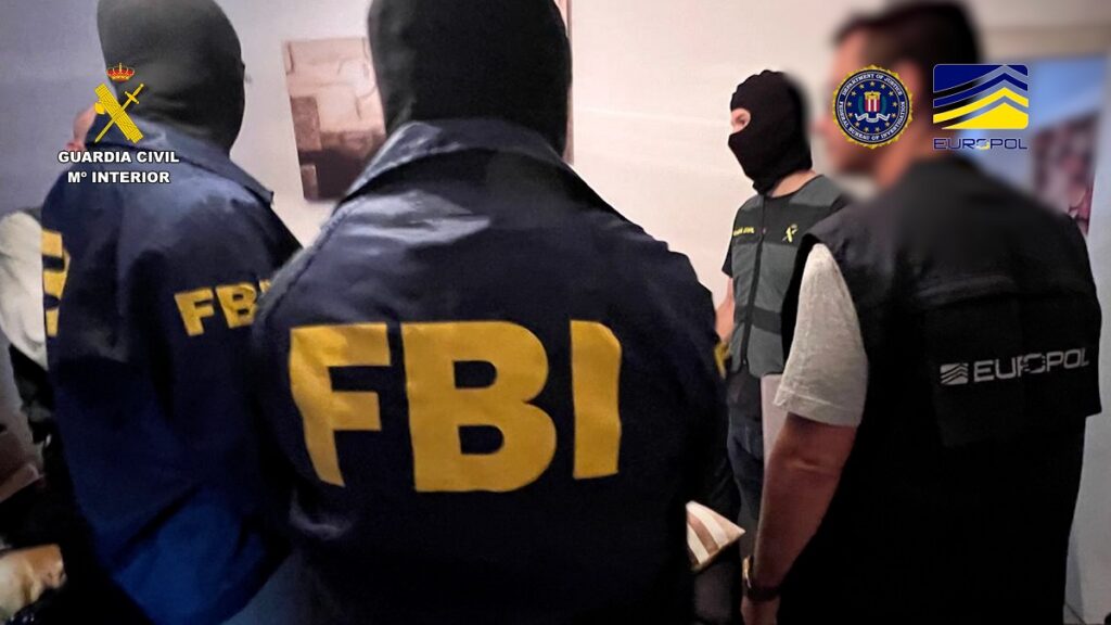 La Guardia Civil y el FBI desmantelan la mayor estructura online de difusión de propaganda de la organización terrorista “Estado Islámico” La Guardia Civil y el FBI desmantelan la mayor estructura online de difusión de propaganda de la organización terrorista “Estado Islámico”