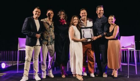 María Bravo premiada en Córdoba por la Asociación Arte Singular