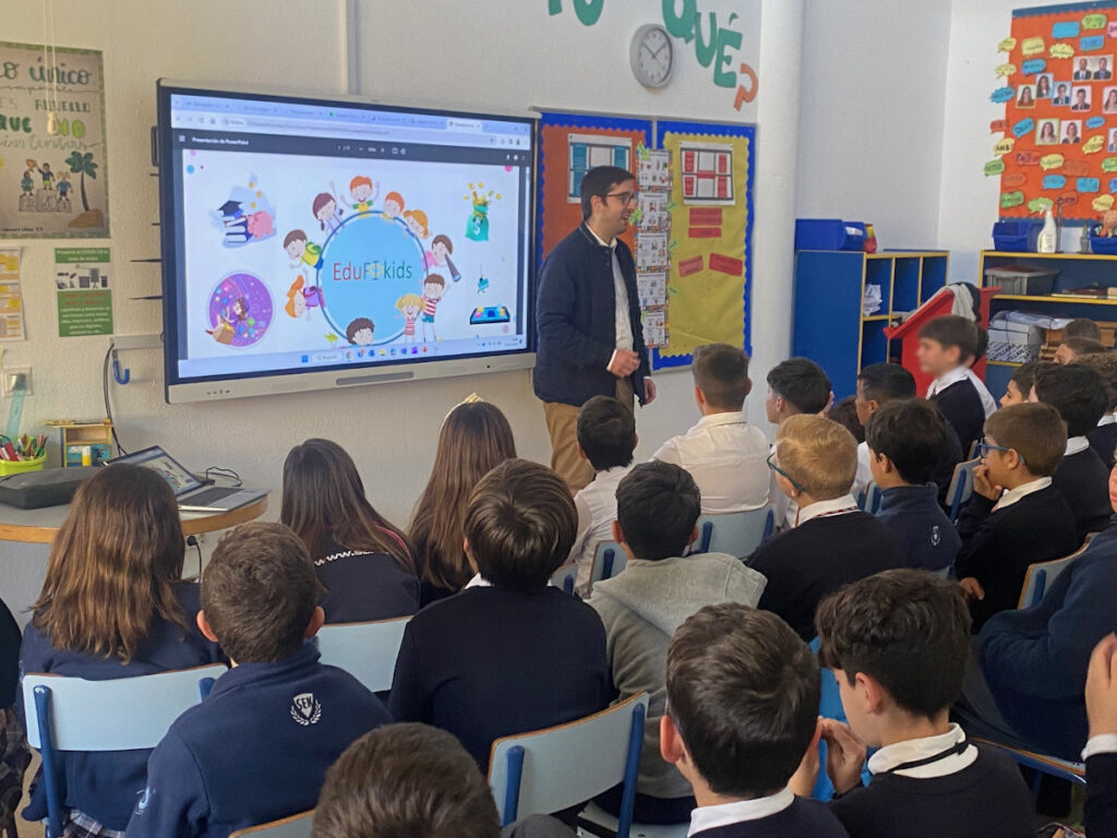 El Proyecto Edufinet imparte jornadas de educación financiera a más de 20.300 personas y sus contenidos online superan los 4,2 millones de visualizaciones El Proyecto Edufinet imparte jornadas de educación financiera a más de 20.300 personas y sus contenidos online superan los 4,2 millones de visualizaciones