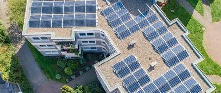 Una delegación del proyecto europeo ‘MeetMED’ visita Málaga para conocer iniciativas municipales desarrolladas en materia de energías renovables