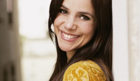 La cantante Carla Pires actuará en el auditorio del centro cultural María Victoria Atencia el próximo14 de noviembre