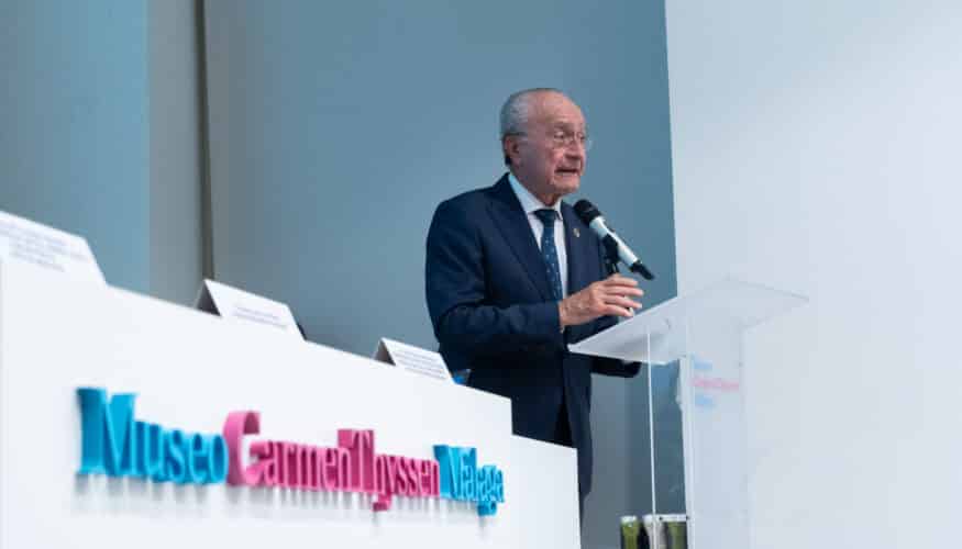 El alcalde de Málaga viaja a Roma para asistir a un encuentro convocado por el comité organizador de la Gran Procesión  2025 con ocasión del Jubileo de las Cofradías