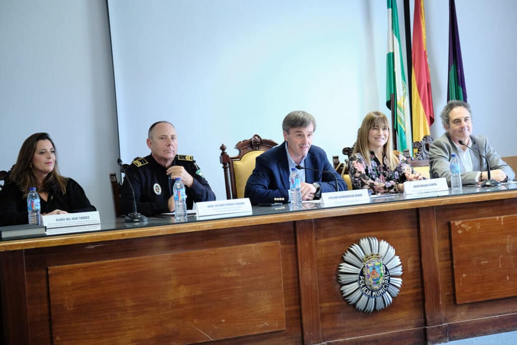 La Policía Local gestionó el año pasado 36 expedientes ante incidentes o delitos de odio y resolvió de forma favorable el 91% de los casos de mediación