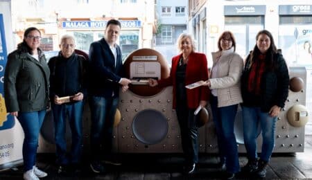 Los libros depositados en los puntos limpios tienen una segunda vida solidaria gracias al acuerdo entre el Ayuntamiento de Málaga y la Asociación Mercader y la Fundación Alonso Quijano