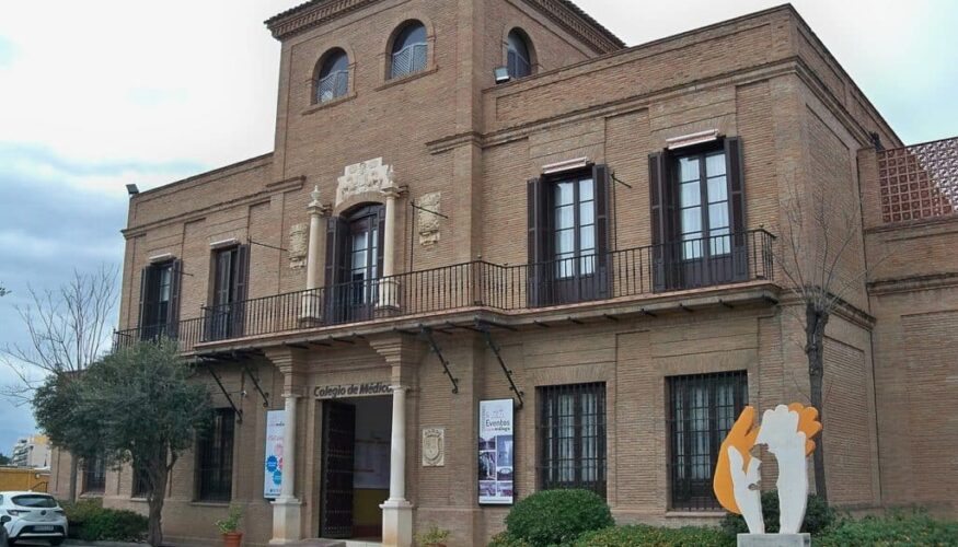 El Ayuntamiento aprueba conceder la Medalla de la Ciudad y el nombramiento de Hijo Predilecto al Colegio Oficial de Médicos de Málaga 