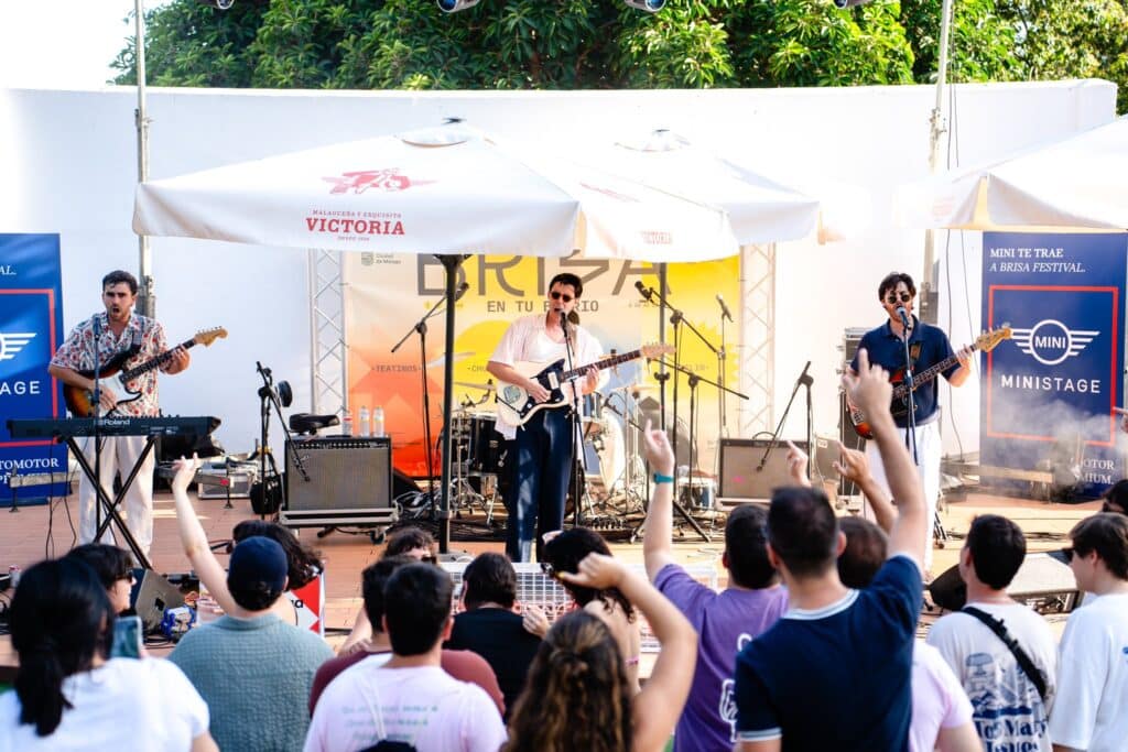 Brisa El Palo ofreció en el auditorio Playa Virginia una espectacular jornada de música emergente